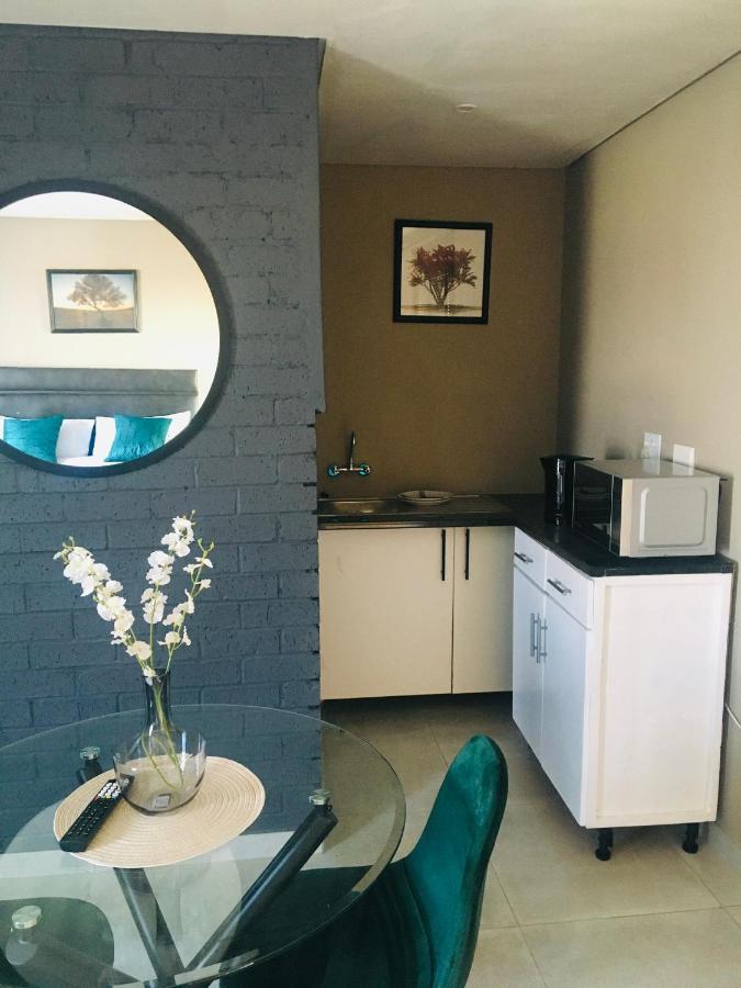 Black Rose Guesthouse Soweto Exteriér fotografie